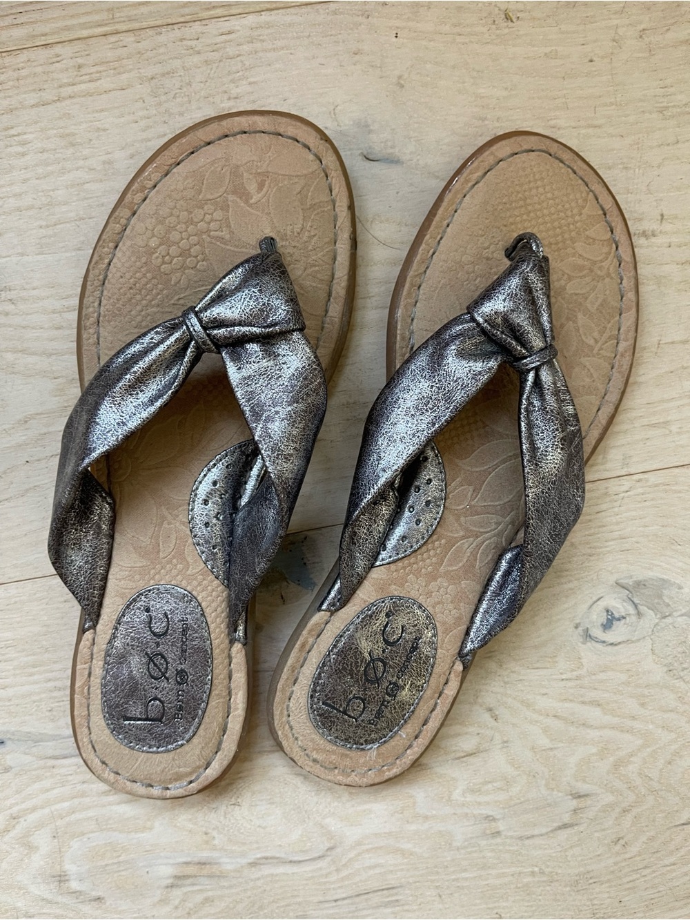 B. O. C. Pewter/silver colored summer sandals size 6.